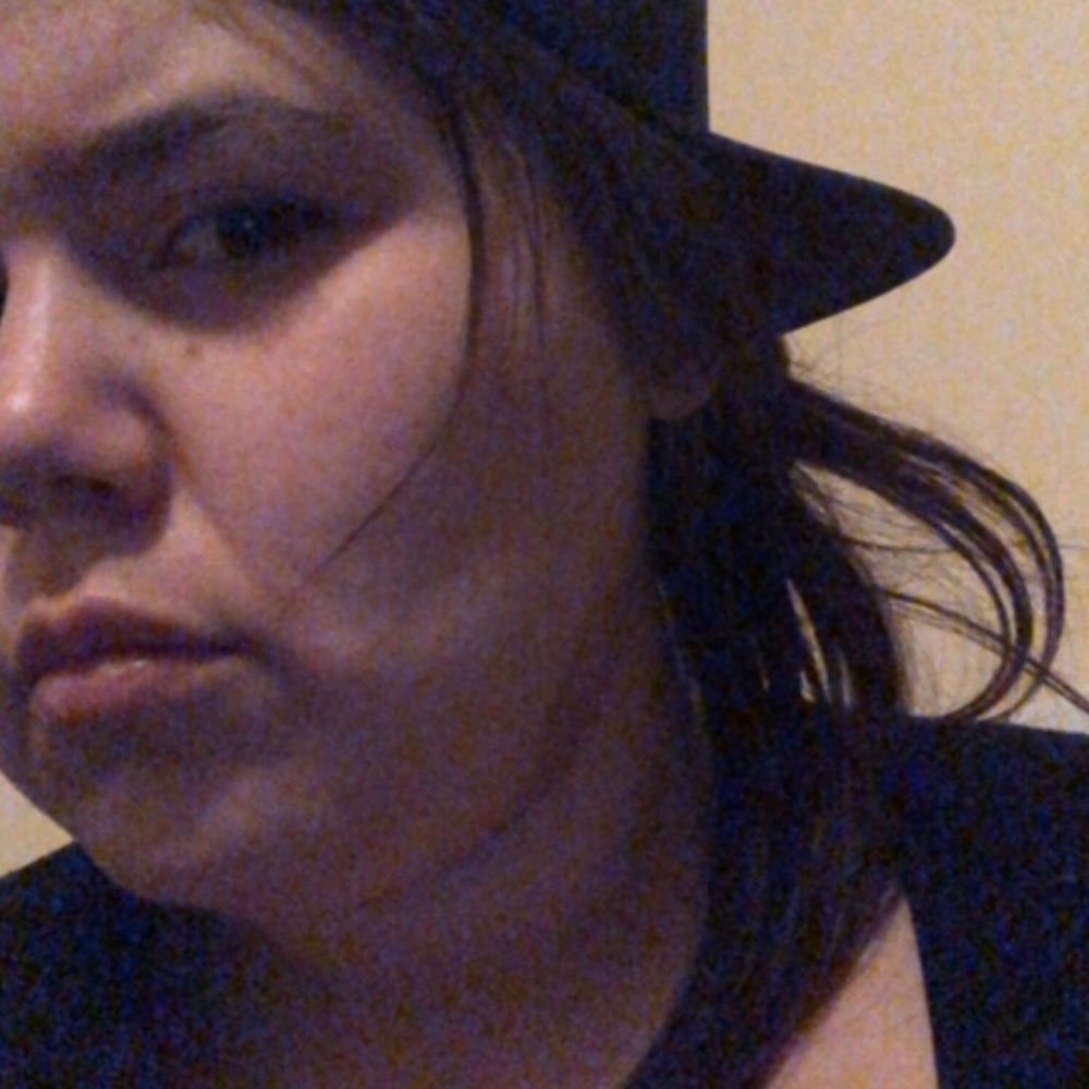 Meet your Posher, Leah;)